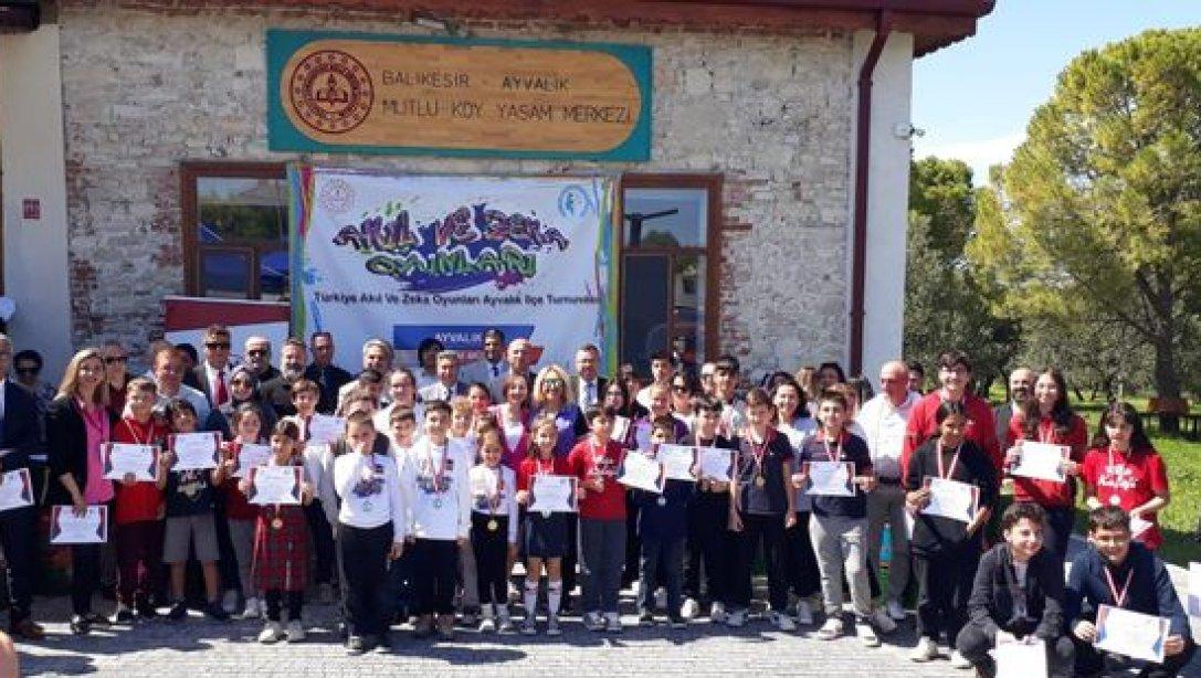 Türkiye Akıl ve Zeka Oyunları Ayvalık İlçe Turnuvası Ödül Töreni Yapıldı