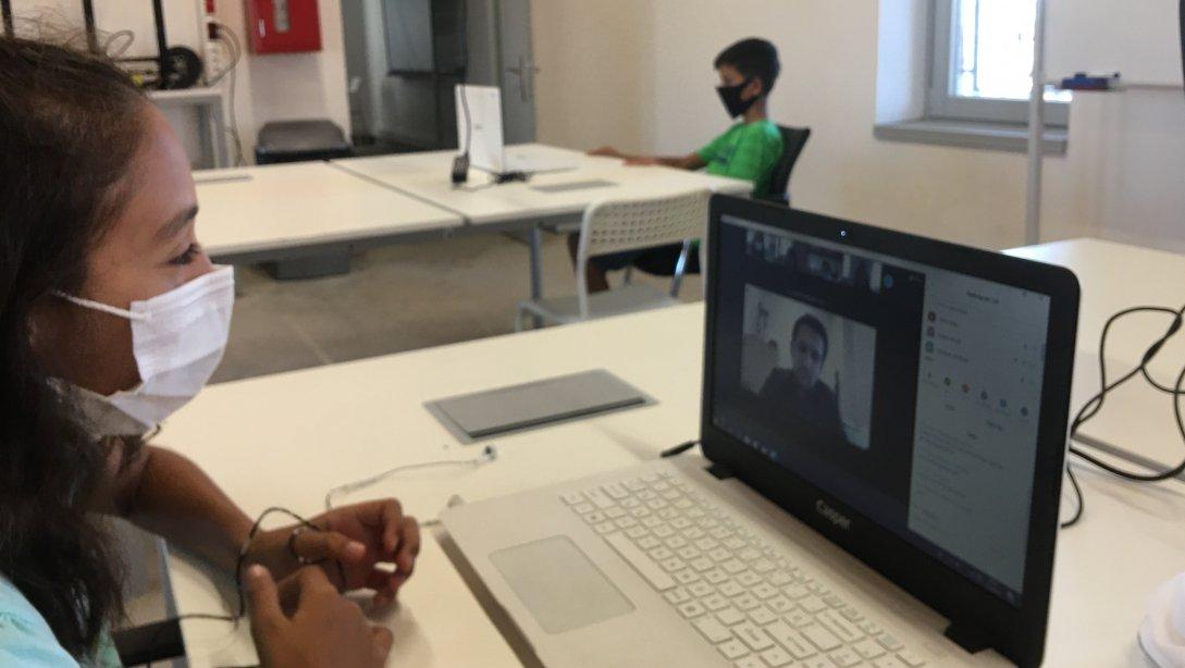  Sabancı Üniversitesi Küçükköy Teknoloji Tasarım Atölyesindeki Online Eğitimlerimiz